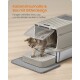 Katze verlässt geschlossene Katzentoilette über eine Gitterstufe auf eine graue Matte; deutscher Text: 'Katzenstreumatte & Box mit Gitterdesign'.