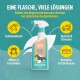 Ein braunes Pferd in Bewegung auf einem türkisfarbenen Hintergrund, das Hautunterstützung für Sommerekzeme und verwandte Probleme fördert.
