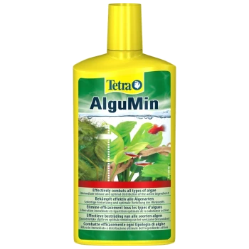 Bouteille de traitement d'algues Tetra AlguMin, présentant des plantes aquatiques vertes et des poissons, avec un texte soulignant son efficacité contre tous les types d'algues.