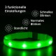 Grüner LED-Halsband für Haustiere mit drei funktionalen Einstellungen: stetiges Licht, normales Blinken und schnelles Blinken, vor einem dunklen Hintergrund dargestellt.