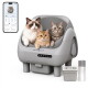 Drei Katzen in einer grauen ASTROPET-Autokatzentoilette mit angezeigter Smartphone-App sowie Abfallbehälter und Folienrolle als Zubehör.