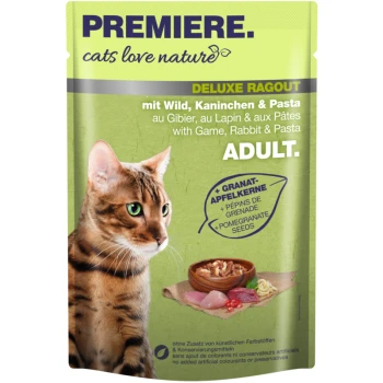 cats love nature Deluxe Ragout mit Wild, Kaninchen und Pasta 24x100 g Katzenfutterverpackung mit einer getigerten Katze, grünen Augen, beschriftet mit "PREMIERE. Katzen lieben die Natur" und "DELUXE RAGOUT mit Wild, Kaninchen & Pasta."