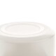 Eine schlichte weiße Futterschüssel für Haustiere, von oben betrachtet, mit einem glatten, runden Design und einem leicht erhöhten Rand.
