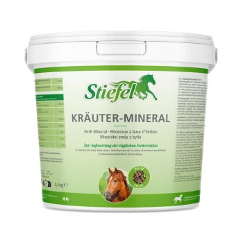 Weißer Eimer mit der Aufschrift "Stiefel Kräuter-Mineral" mit einem Pferdekopf, der ein Kräuterergänzungsmittel zur Verbesserung des täglichen Futters anzeigt.
