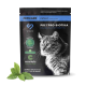 Schwarze Haustierfutterverpackung mit dem Gesicht einer Katze, mit "PETICARE," "PRE/PRO-BIOTIKA," und Vorteilen wie "starkes immunsystem" und "schutz vor allergien."