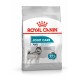 Royal Canin Joint Care Hundefutterbeutel, mit einem grau-weißen Hund, mit Text, der "MAXI", "Eases Movement" und "97% der Besitzer zufrieden" hervorhebt.