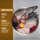 Un bol en métal avec des viandes crues (poisson, poulet, organes de dinde), des baies et un jaune d'œuf. Le texte mentionne "Régime Wholeprey" et les types de viande.