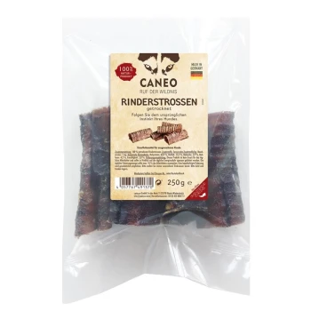 Getrocknete Rindertrachea-Hundeleckerlis in einer klaren Verpackung, beschriftet mit "Caneo Rinderstrossen," 250g, mit einer Wolfsgrafik und deutschem Text.