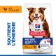 Nourriture pour chien Hill's Science Plan Mature Adult 7+ Medium au poulet, soutient l'énergie, 3 bienfaits essentiels.