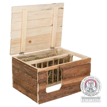 Holzkiste zur Aufbewahrung von Haustieren mit offenem Deckel, gefüllt mit Heu, mit einem Ausschnittgriff und einem Tierschutz-Zertifikat.
