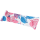 Buntes Gewebe mit einem Muster aus rosa und blauen Blättern auf weißem Hintergrund, ideal für Haustierzubehör.