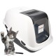 Weiß-graue geschlossene Katzentoilette mit transparenter Frontklappe und "GarPet"-Aufkleber, grau-weißes Kätzchen hebt die Pfote