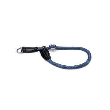 Marineblaue Hundeleine mit schwarzen Lederakzenten und silbernen Metallringen, entworfen für die Sicherheit und Kontrolle von Haustieren.