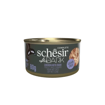 Can of Schesir After Dark complete grain-free cat food, chicken with duck, 80g.