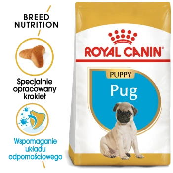 Torba z jedzeniem dla szczeniąt rasy Pug Royal Canin z wizerunkiem szczeniaka, z tekstem podkreślającym odżywianie rasy i wsparcie odporności.