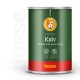 Grüne Dose Hundefutter mit der Aufschrift "Kalv", die Stücke mit Kalbfleisch in Soße enthält, mit Symbolen für Immununterstützung und ohne künstliche Aromen.