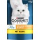 Purina Gourmet Perle kattenvoer zakje met een fluffy witte kat op een blauwe achtergrond, gelabeld "Erlesene Streifen in Sauce mit Huhn," 85g.