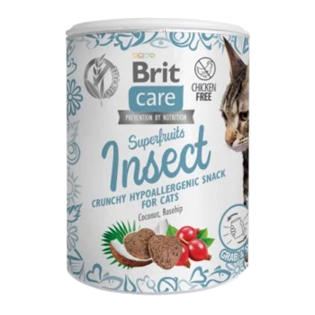 Pojemnik Brit Care Superfruits Insect, chrupiąca hipoalergiczna przekąska dla kotów, z składnikami kokosowymi i dziką różą.