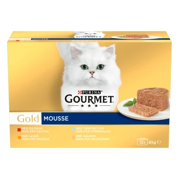 Verpackung von Purina Gourmet Gold Mousse Katzenfutter mit einer weißen Katze, mit Geschmacksrichtungen wie Rind, Thunfisch, Leber und Pute.