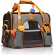 Eine stilvolle graue Haustiertragetasche mit orangefarbenen Akzenten, ausgestattet mit Netzpaneelen, Seitentaschen für Spielzeug und Leckereien sowie einem Etikett mit der Aufschrift "DEUTSCHE MARKE."