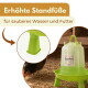 Grüne erhöhte Hühnertränke auf Füßen mit einem Huhn, Produktbeschriftung „GarPet“ und deutschem Banner: „Erhöhte Standfüße“.