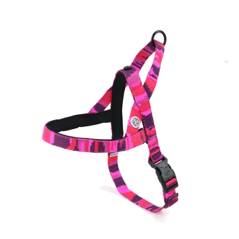 Bunte pinke und lila Haustiergeschirr mit verstellbaren Riemen und einem schwarzen gepolsterten Innenraum, mit einem Clipverschluss.