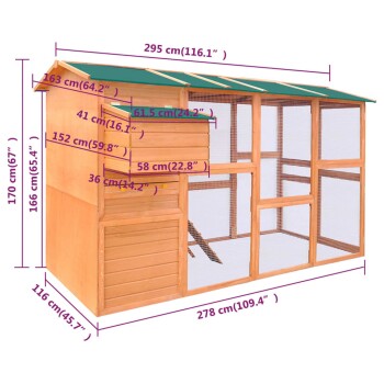 Holz-Haustierhaus für den Außenbereich mit grünem Dach, in Zentimetern und Zoll beschriftete Abmessungen, mit mehreren Fächern und Netzpaneelen.