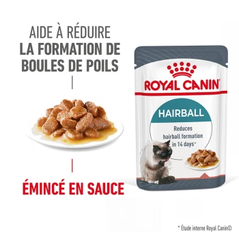 Pochette de nourriture pour chat Royal Canin Hairball, présentant une assiette de nourriture humide et un chat, avec un texte indiquant qu'elle réduit la formation de boules de poils en 14 jours.