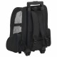 Schwarzer Haustiertrage-Rucksack mit Rädern, Netzseitenpaneelen und verstellbaren Riemen für einfachen Transport.
