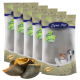 Vier Beutel Lyra Pet Naturfutter, mit einem Logo und Bildern eines Hundes und einer Katze, im Vordergrund Muscheln.