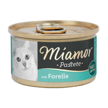Eine Dose Katzenfutter mit einer weißen Katze auf dem Etikett, beschriftet mit "Miamor Pastete mit Forelle" und "NEU: zarter" Text, der auf eine neue und zarte Formel hinweist.