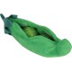 Jouet pour animal en peluche verte en forme de cosse de pois avec deux balles en corde verte à l'intérieur sur fond blanc.