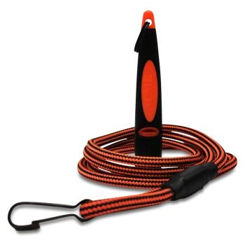 Schwarz-orange geflochtene Hundeleine mit schwarz-orangefarbenem Griff, ausgestattet mit Pfeife und Karabiner.