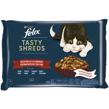 Tasty Shreds Fleisch 12x80g Eine Tüte Felix Tasty Shreds Katzenfutter mit einer verspielten schwarz-weißen Katze auf der Vorderseite, mit einer Schüssel mit zerrissenem Fleisch in Sauce.