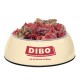 Eine beigefarbene Futterschüssel für Haustiere, gefüllt mit verschiedenen Arten von rohem Fleisch, beschriftet mit "DIBO" und dem Slogan "Für die Besten das Beste."