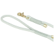 Helle graue Hundeleine mit einem goldenen Metallclip, mit einem strukturierten Design und gepolstertem Griff für Komfort.