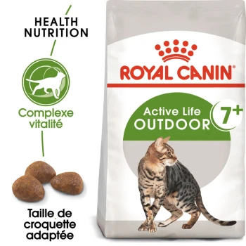 Nourriture pour chats Royal Canin Active Life Outdoor pour chats de 7 ans et plus, présentant une illustration de chat Bengal, une indication de taille de croquettes et des allégations nutritionnelles pour la santé.