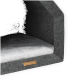 Ein gemütliches, graues Filzhaustierhaus mit einem weichen, hellgrauen Kissen innen, mit einem kleinen Tag, auf dem "RexProduct.com" steht.