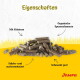 Haufen brauner zylindrischer Tierfutterpellets auf weißem Hintergrund.