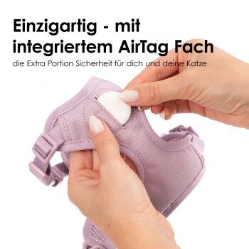 Rosa Haustiergeschirr mit einem Hello Kitty-Design, mit dem Text "LucyBalu X Hello Kitty" und "Exklusive Sonderedition."