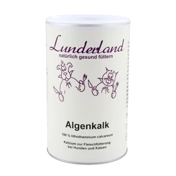 Drei weiße Lunderland Algenkalk-Dosen mit lila Tier-Illustrationen; auf den Etiketten steht 'Algenkalk' und '100% lithothamnium calcareum'.