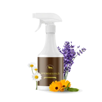 Weiße Sprühflasche mit braunem Etikett 'PFERDEGOLD', umgeben von Lavendel-, Kamillen- und Ringelblumenblüten.
