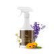 Weiße Sprühflasche mit braunem Etikett 'PFERDEGOLD', umgeben von Lavendel-, Kamillen- und Ringelblumenblüten.