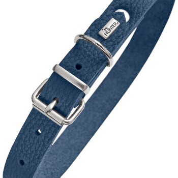Blaues Leder-Hundehalsband mit einer silbernen Schnalle und einem kleinen "HUNTER"-Logo-Anhänger.