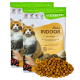 Katzenfutterbeutel mit der Aufschrift 'Balu's Indoor mit Geflügel' mit einem Haufen Futter davor, mit einer flauschigen Katze auf der Verpackung.