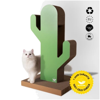 Eine flauschige weiße Katze steht neben einem kaktusförmigen Kratzbaum mit einem gelben "1 Jahr Garantie 100% Geld Zurück"-Abzeichen.