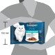Purina Gourmet Perle kattenvoerzakje, blauwe verpakking met witte langharige kat en bord met zeevruchten, toont tekst GOURMET Perle
