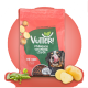 Schüssel mit braunem veganem Haustier-Kibble auf orangefarbenem Hintergrund mit Text „WIE RIND“ und veganem Zertifizierungslogo.