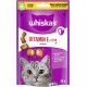 Whiskas Katzenleckerlipackung mit einer Nahaufnahme einer grauen getigerten Katze, die "Vitamin E-xtra mit Huhn" und Vorteile für die Immununterstützung zeigt.