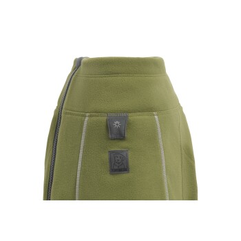 Grüne Fleece-Hundejacke mit Reißverschluss und reflektierenden Nähten, mit einem Logo-Patch von Ruffwear.